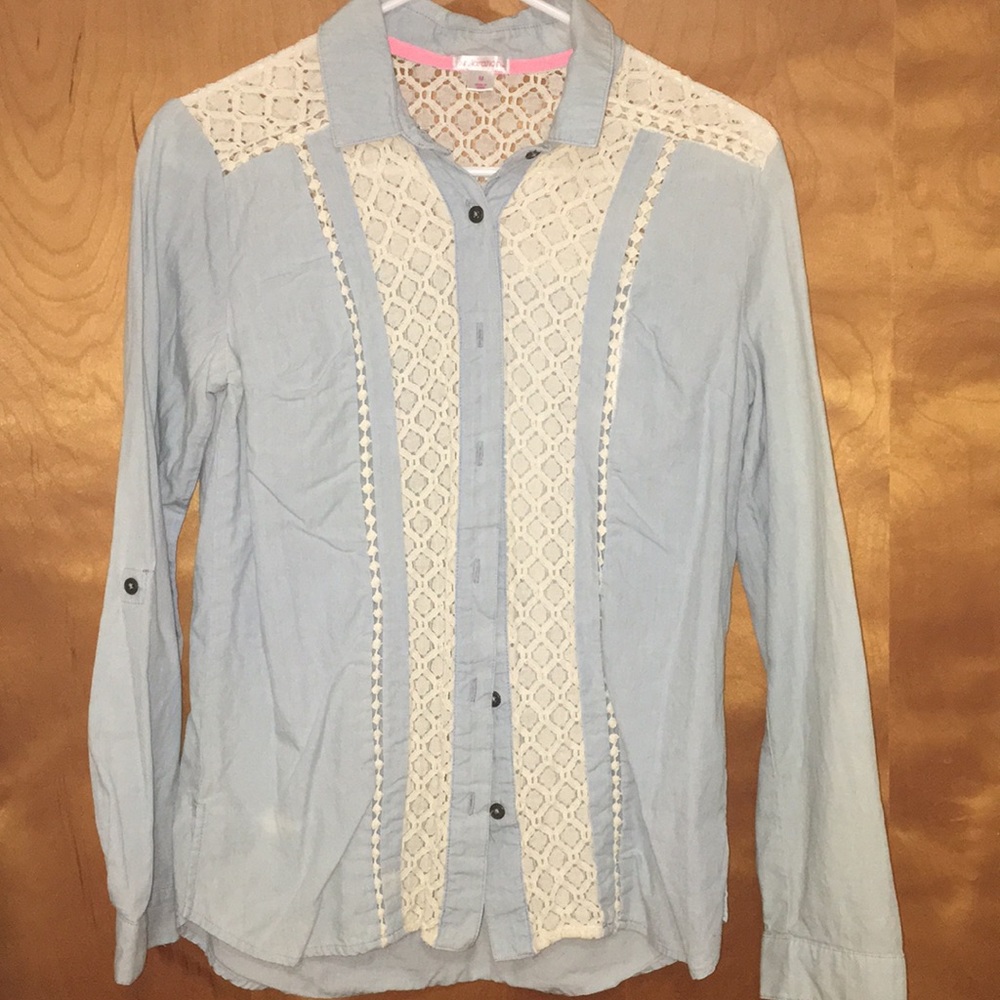 Lacey topped top
